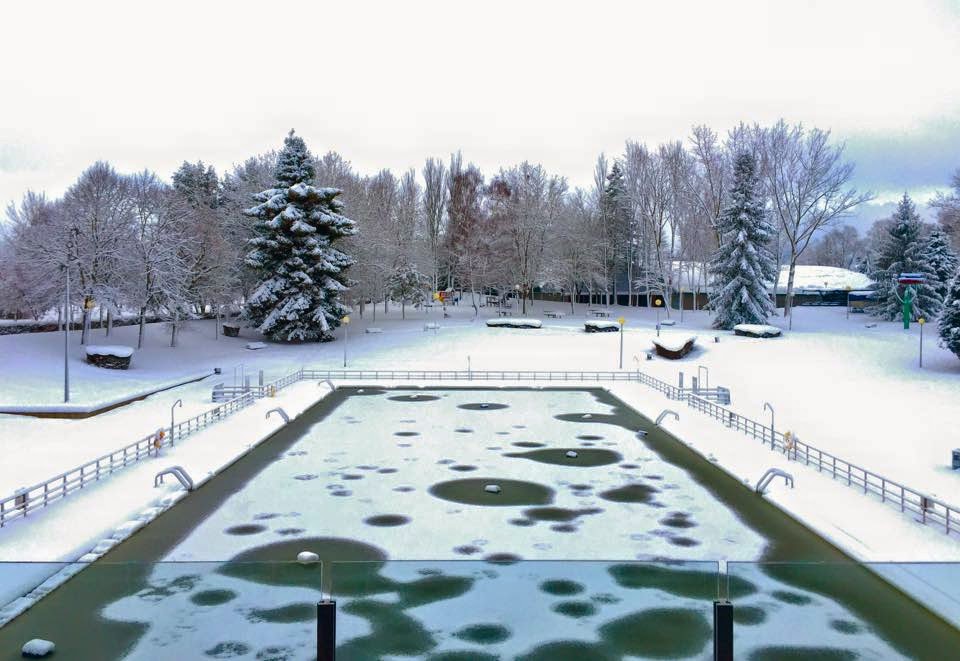 FIN DE SEMANA  CONGELADOS POR LA NIEVE — cartel