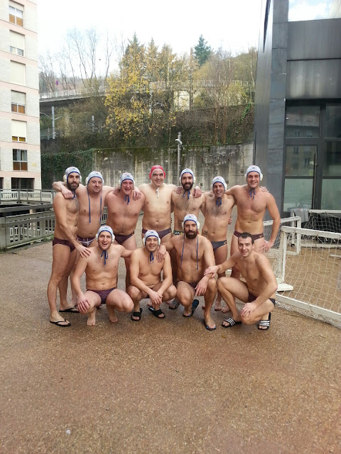 LA PASION POR EL WATERPOLO NO TIENE EDAD