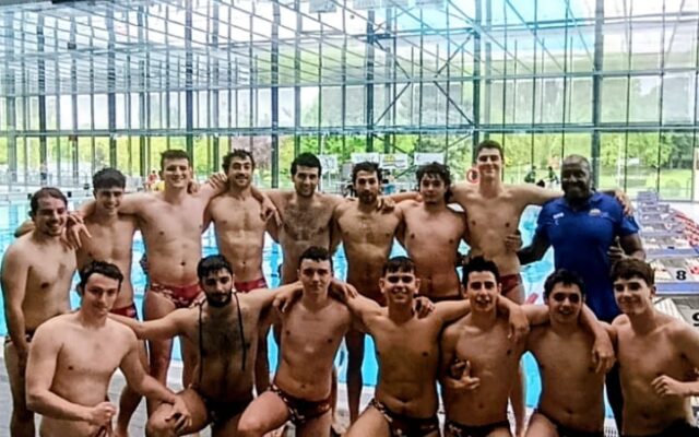 Equipo Sénior masculino de Lautada tras conseguir el ascenso
