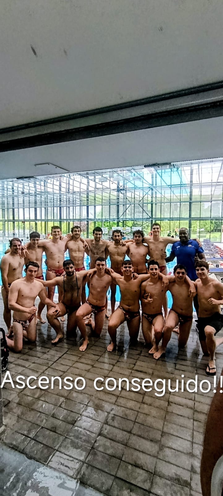 Equipo Sénior masculino de Lautada tras conseguir el ascenso